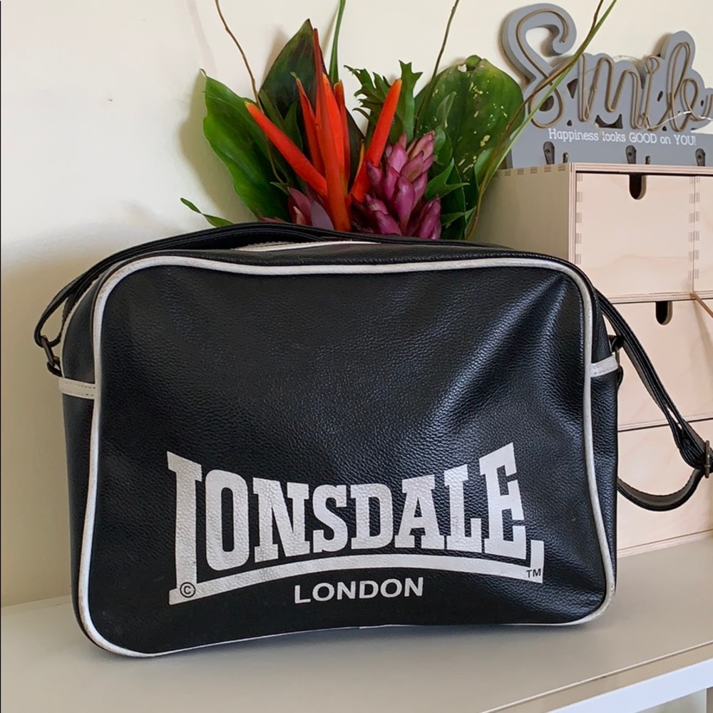 Lonsdale Messenger Bag